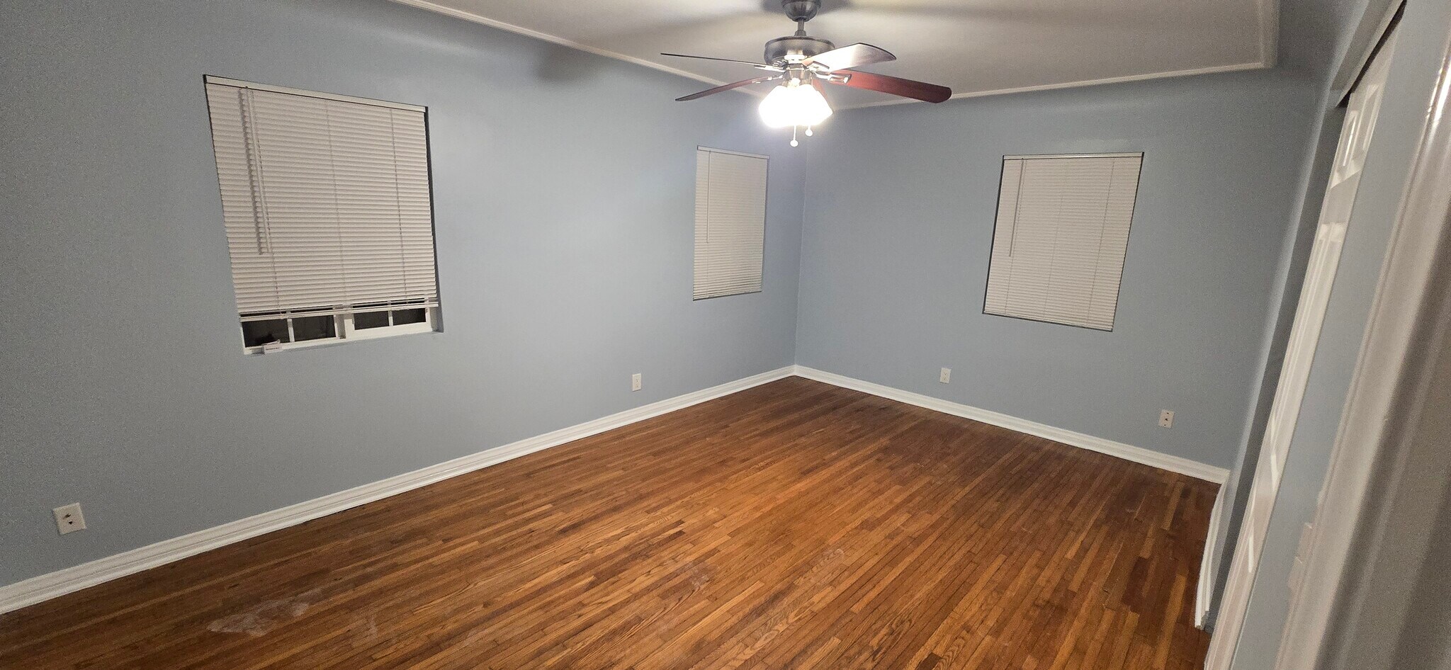 Building Photo - 532 Porter St