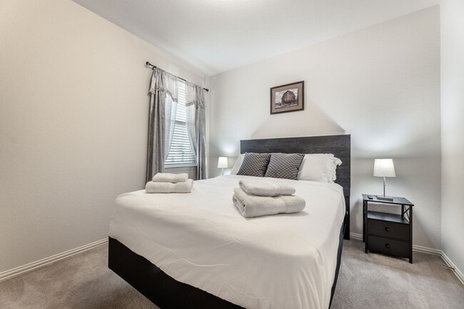 Building Photo - 12044 Ringtail Dr