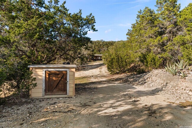 Building Photo - 11.7 Private Acres • All Bills Paid • Fully Furnished Option • Hill Country Views • 500 Sq Ft Wor...