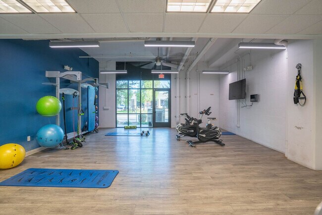 Building Photo - 1275 E University Dr