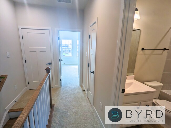 Building Photo - 1113 Ewing Pk Lp