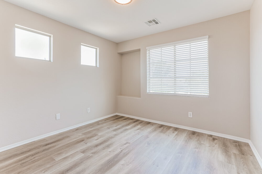 Building Photo - 35350 N Bandolier Dr