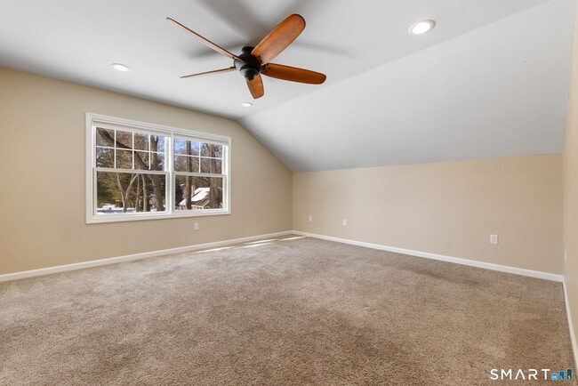 Building Photo - 5 Sunningdale Ln