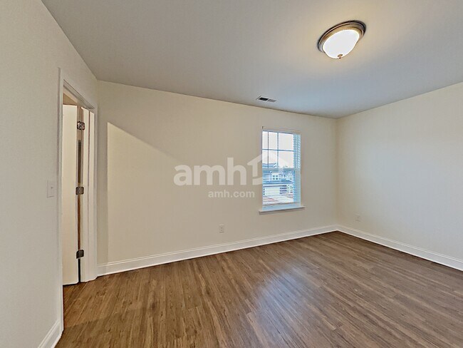Building Photo - 4941 Wilcrest Ct