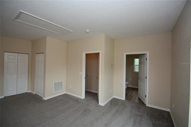 Building Photo - 20 Wheeler Ln