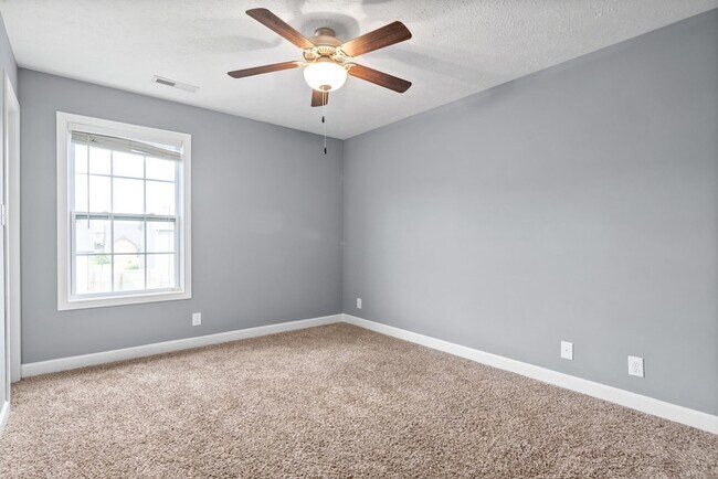 Building Photo - 3755 Windmill Dr