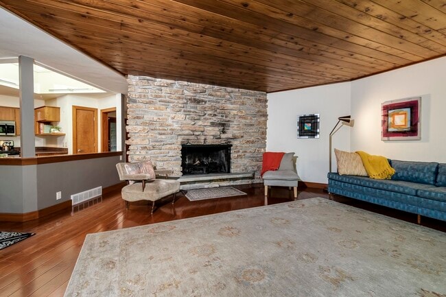 Building Photo - 6002 Hammersley Rd