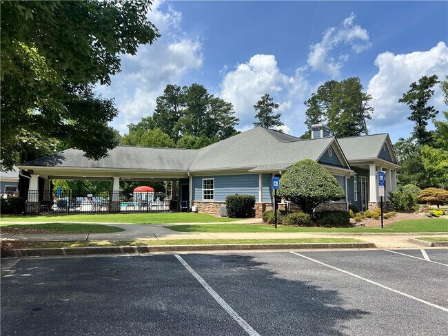 Building Photo - 3550 Golden Gate Ln