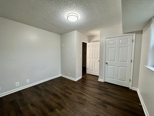 Building Photo - 205 Copper Hill Dr