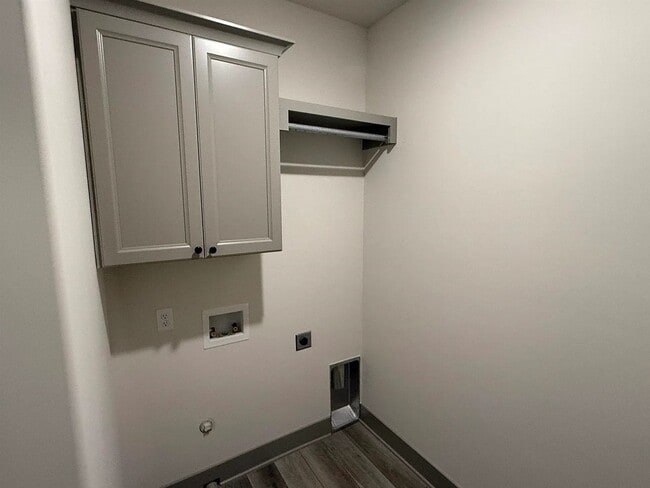 Building Photo - 5534 42nd St