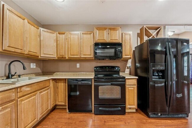 Building Photo - 410 After Glow Smt