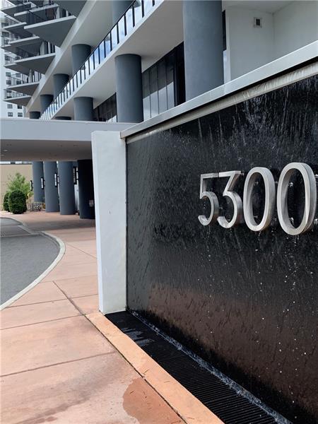 Building Photo - 5300 NW 85th Ave