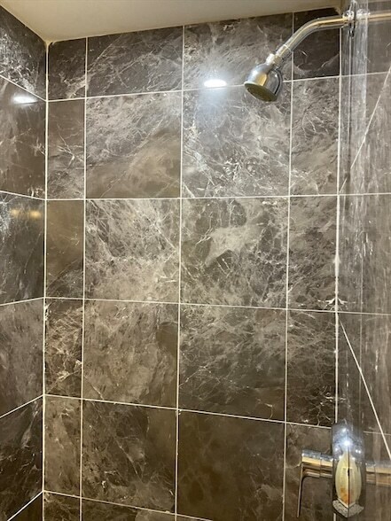 Building Photo - 52 Sanborn St