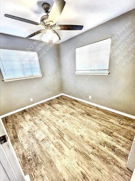 Building Photo - 844 E Sunshine Dr