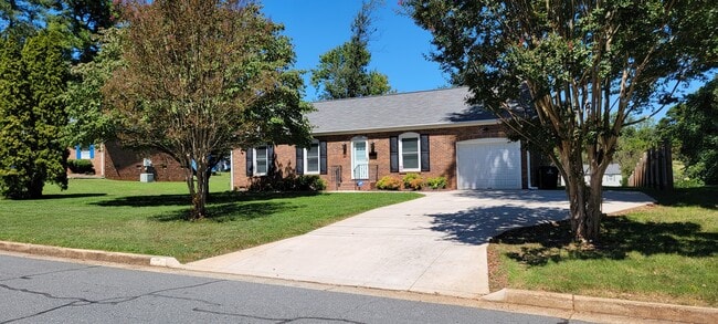 Primary Photo - 1789 Hausman Dr