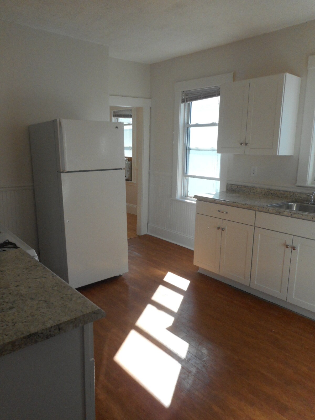 Building Photo - 58 Lithgow St