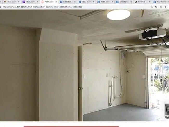 Building Photo - 7537 Jasmine Blvd