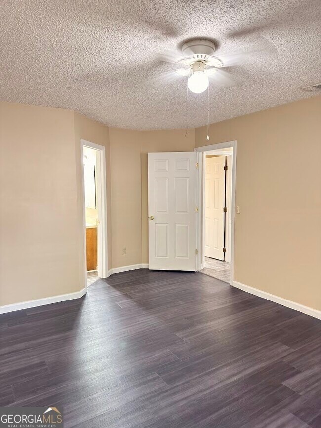 Building Photo - 114 Leeward Ct