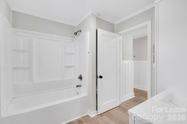 Building Photo - 2765 Long Cir