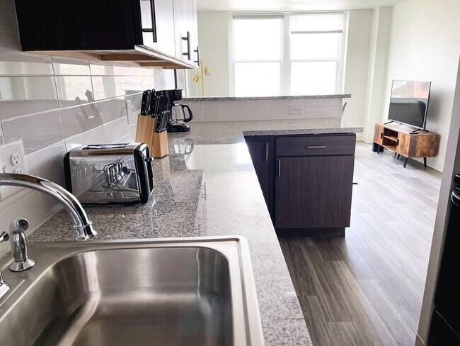 Building Photo - 2515 Burnet Ave