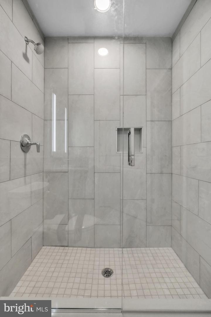 Building Photo - 1801 Market St