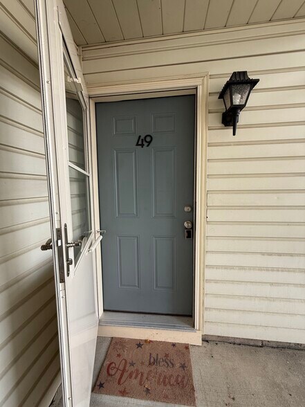 Building Photo - 49 Joyner Ct