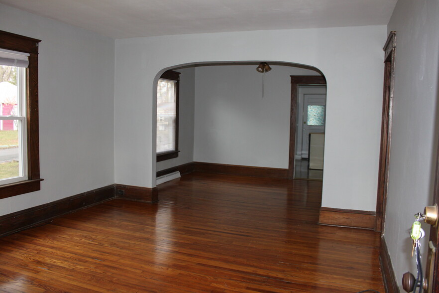 Large Living Room and DIning Room - 351 S Walnut St