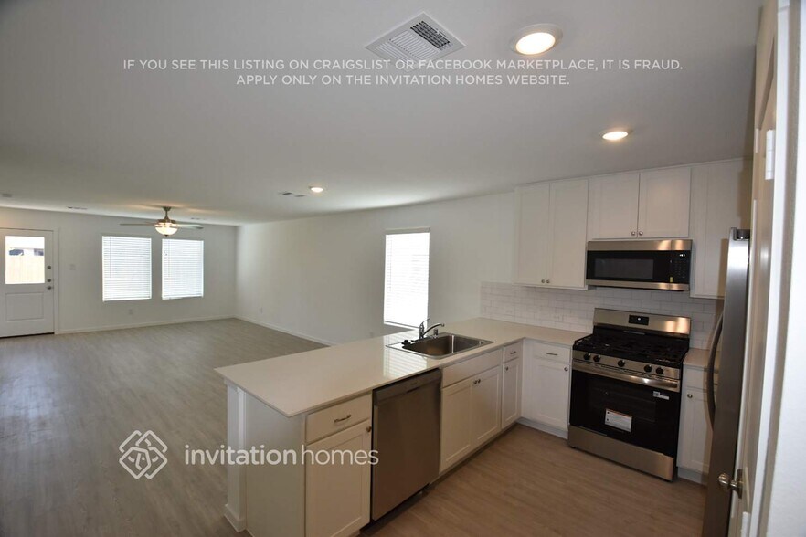 Building Photo - 5105 Hidden Treasure Ln
