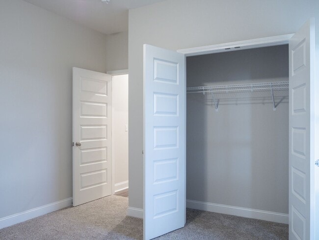 Building Photo - 408 S Zetterower Ave