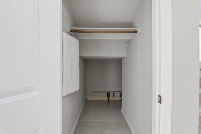 Building Photo - 3158 Molinos Dr