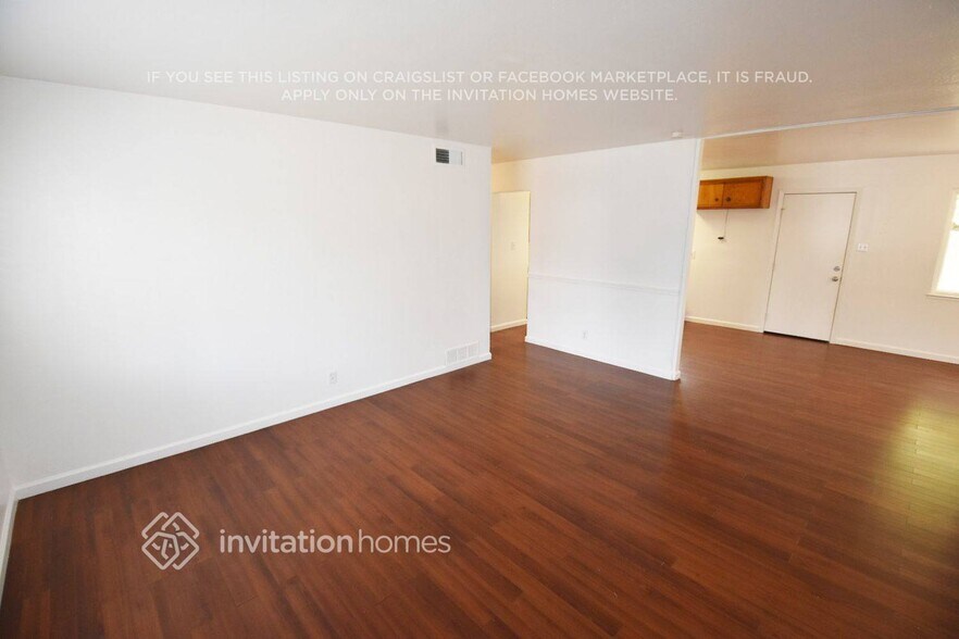Building Photo - 6813 Weddigen Way