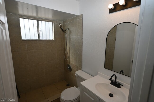 Building Photo - 2301 Stewart Ave