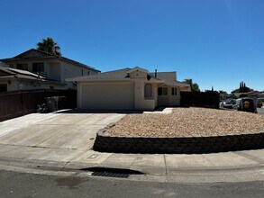 Building Photo - Newly Renovated 2 Bedroom , 1 Bath, 1600 S...