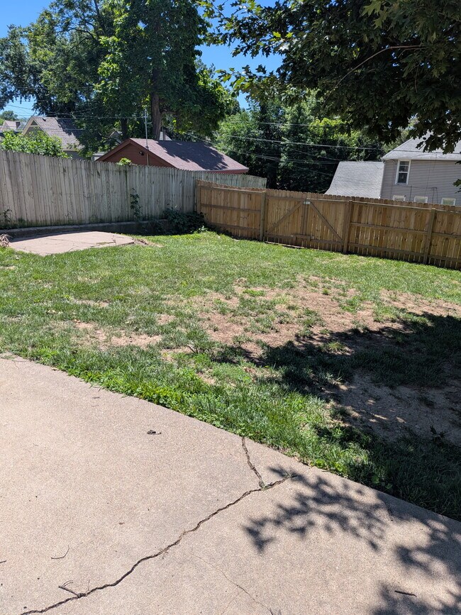 Building Photo - Hanscom Park Duplex