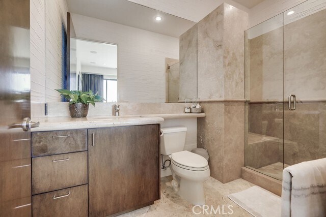 Building Photo - 1725 Del Mar Ave