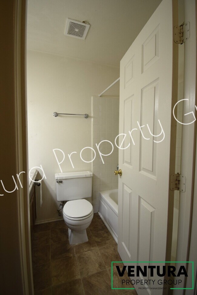 Building Photo - Charming 2-Bedroom 1Bath Retreat in Ventura