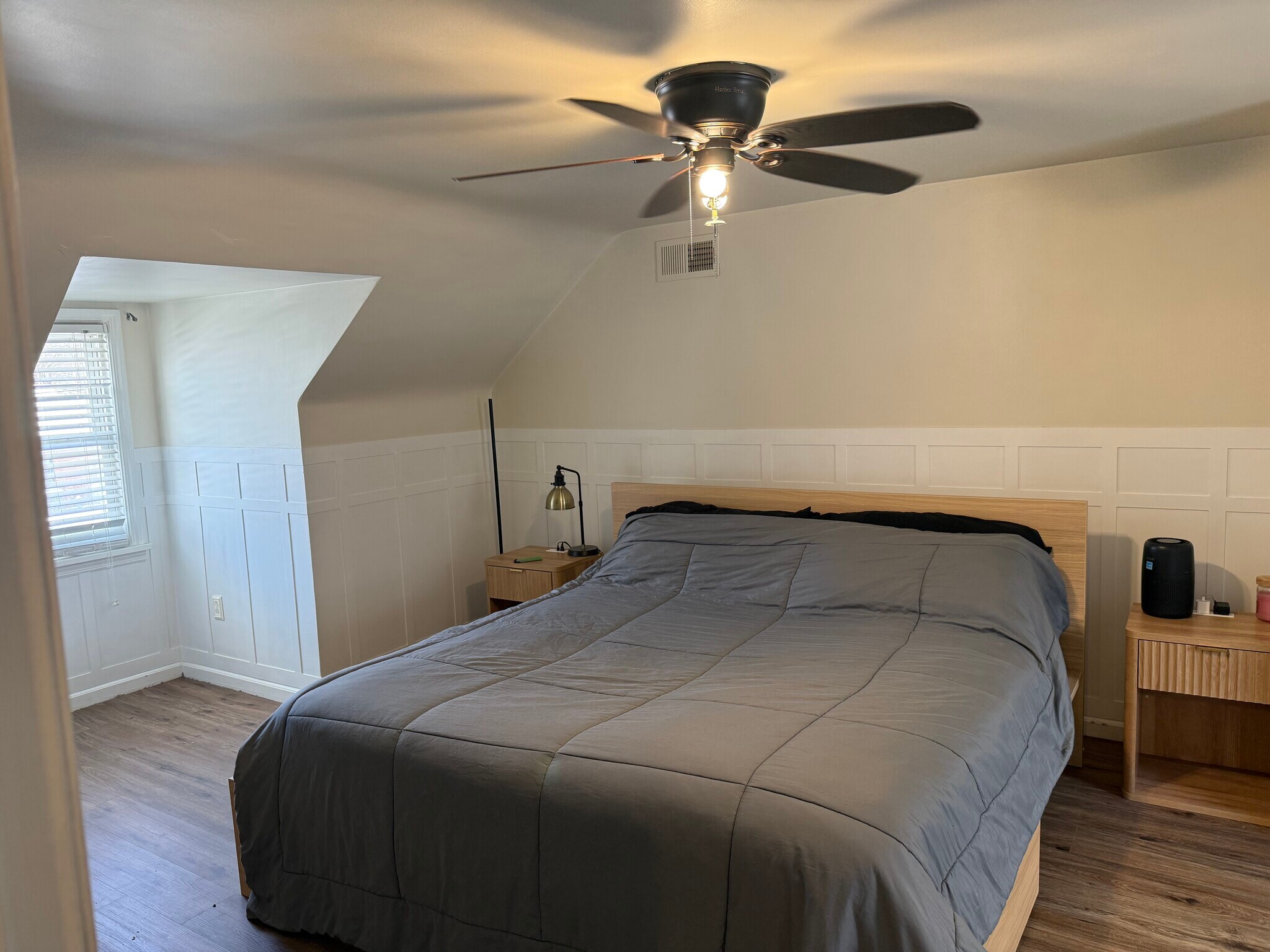 Building Photo - 404 Baker Dr