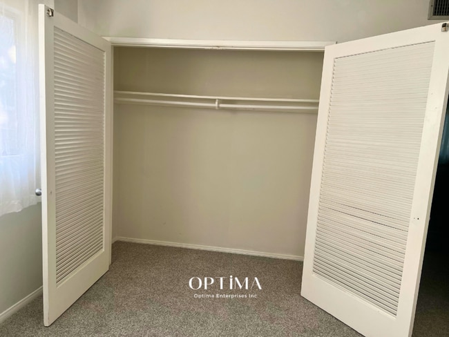 Building Photo - Beautiful Single-Family Home with Modern Comforts