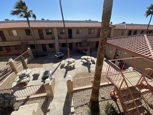 Building Photo - 1957 Mesquite Ave