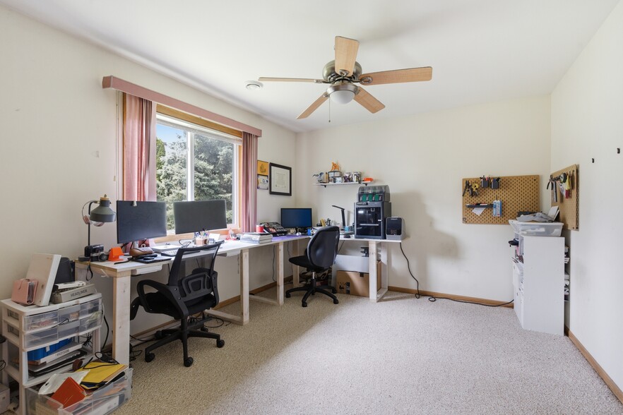 Bed 2 - 2948 Kentville Dr