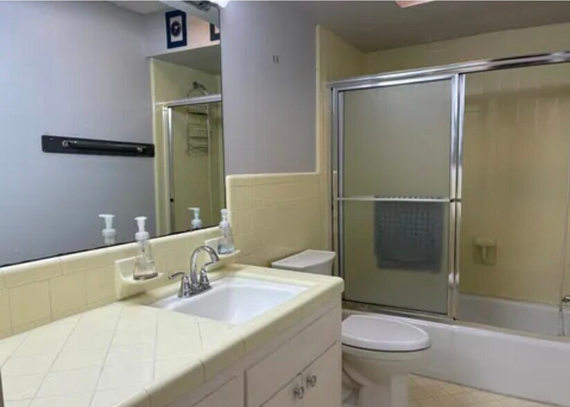Building Photo - 2122 Montreat Cir