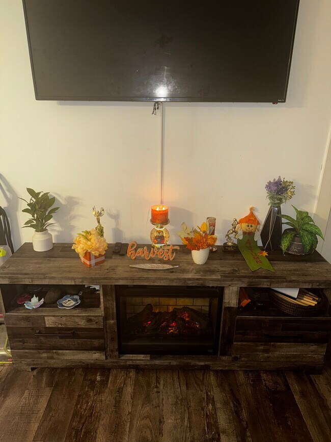 Building Photo - 963 Sagewood Ct