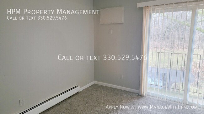 Building Photo - 725 E Waterloo Rd