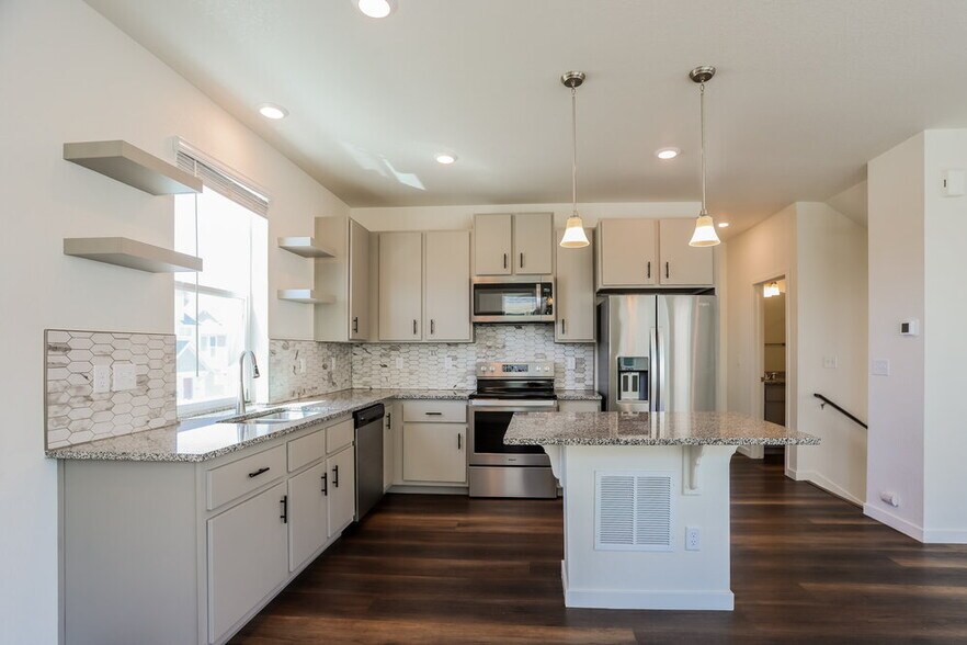 Building Photo - 18601 E 47th Pl