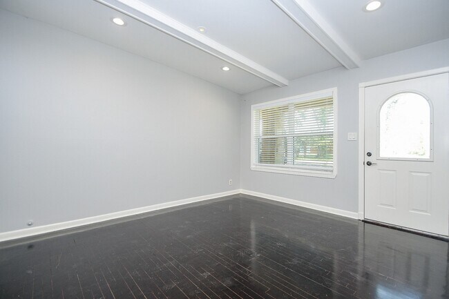 Building Photo - 5209 De Milo Dr