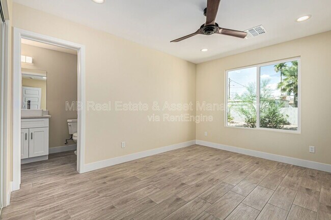 Building Photo - 413 E Southern Ave