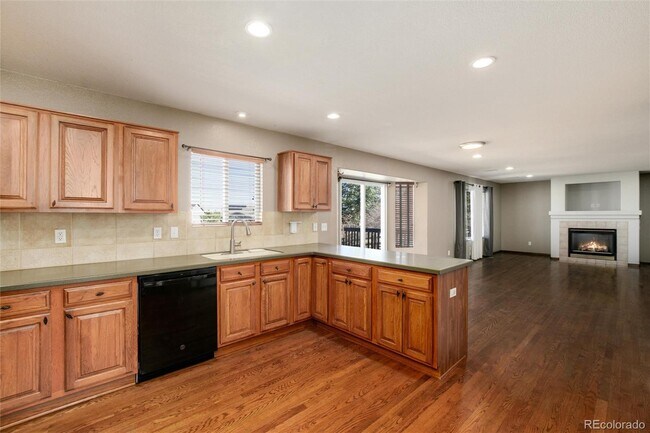 Building Photo - 9865 Falcon Ln