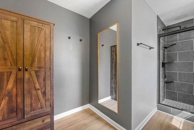 Building Photo - 4660 Bryant Rd