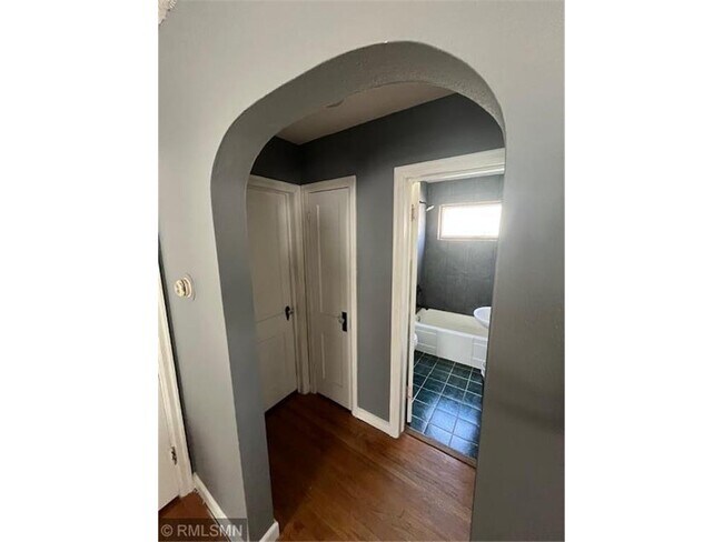 Building Photo - 178 6th St N