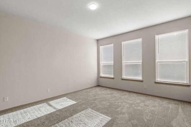 Building Photo - 14335 Alma Point